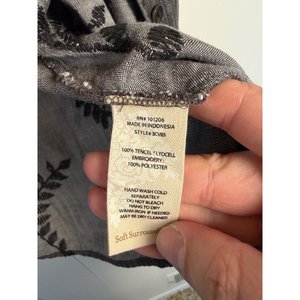 Soft Surroundings Button Down PM Gray Embroidered Leaf Tencel Tunic 3CV85 - Picture 8 of 8
